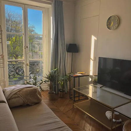 Charming Flat, Saint-germain & Luxembourg شقة